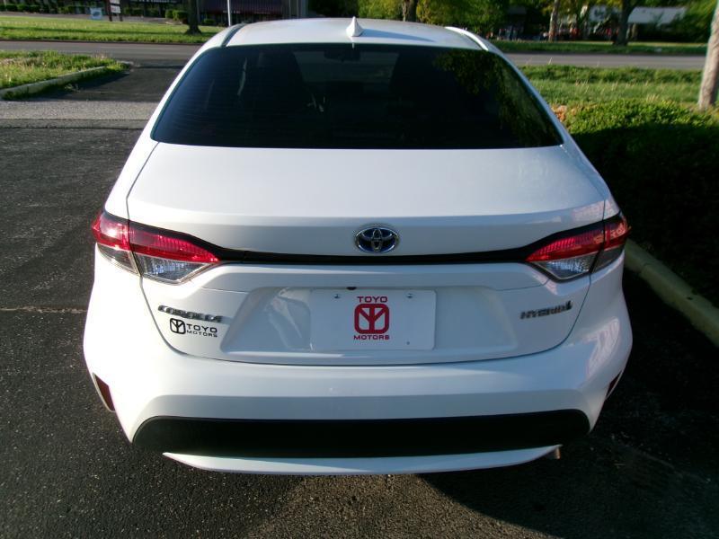 Toyota Corolla LE Hybrid 2021