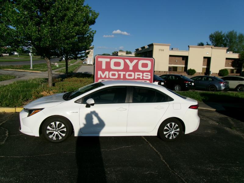 Toyota Corolla LE Hybrid 2021