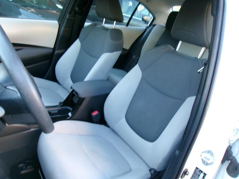 Toyota Corolla LE Hybrid 2021