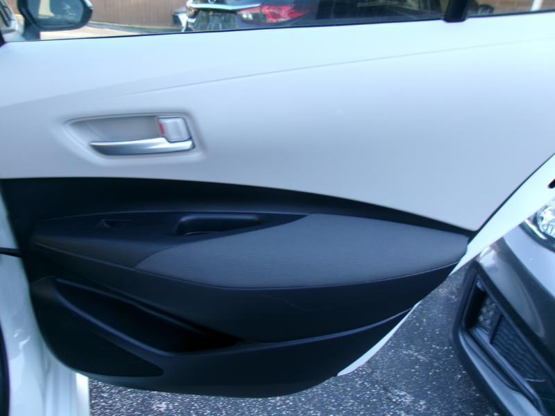 Toyota Corolla LE Hybrid 2021