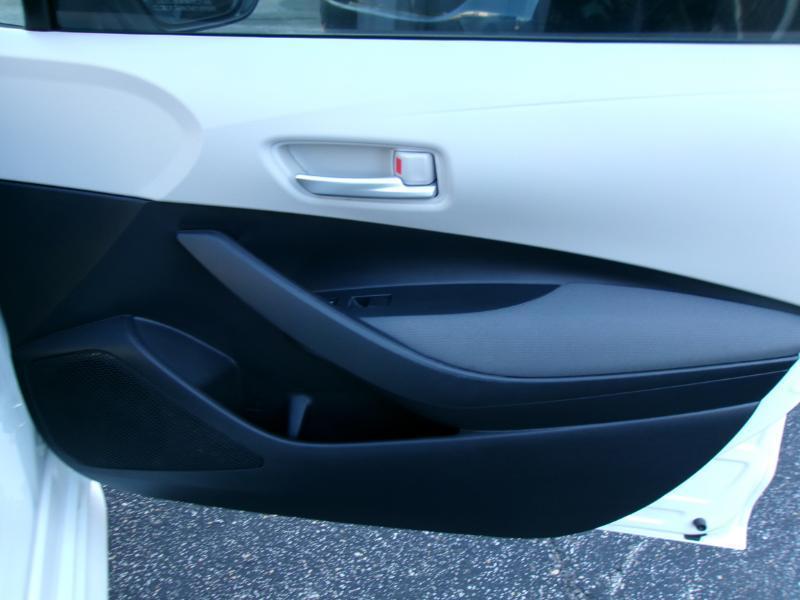 Toyota Corolla LE Hybrid 2021