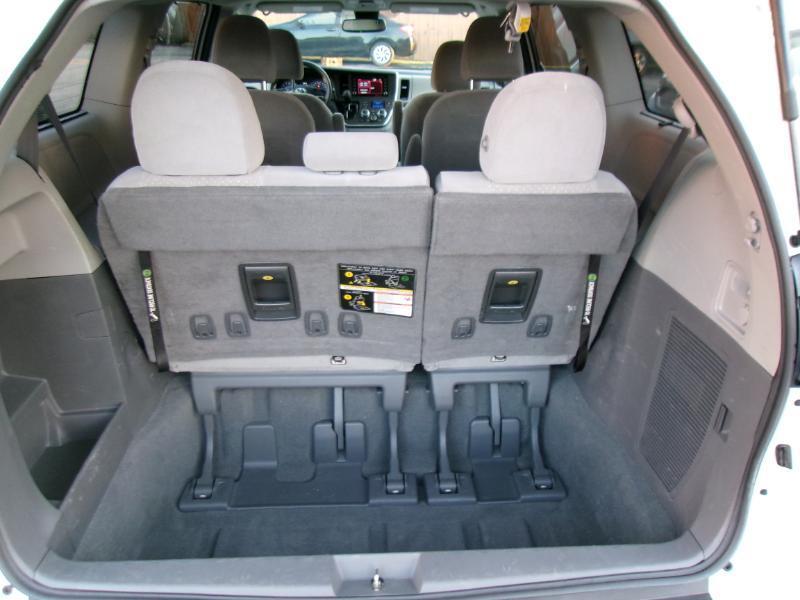 Toyota Sienna LE 7-Passenger AWD 2020