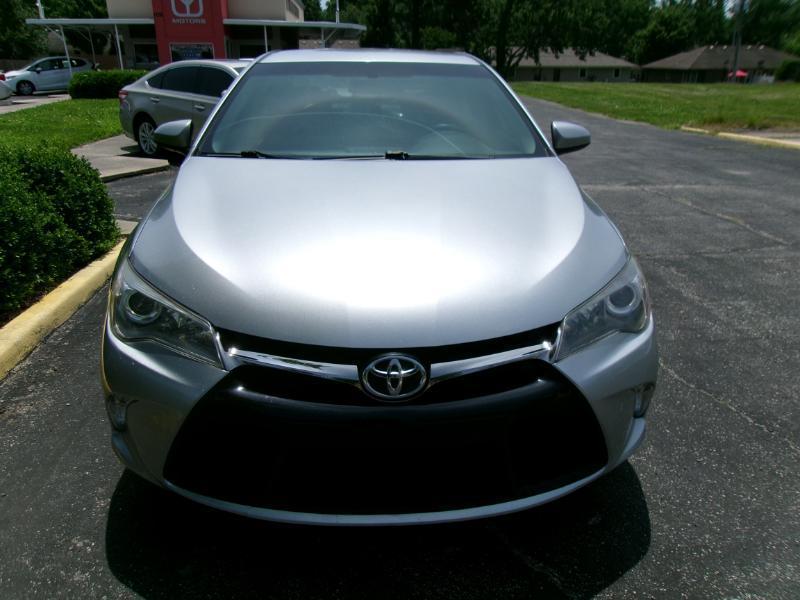 Toyota Camry SE 2017