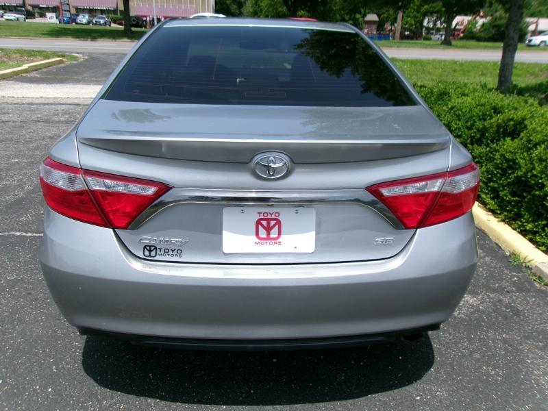 Toyota Camry SE 2017