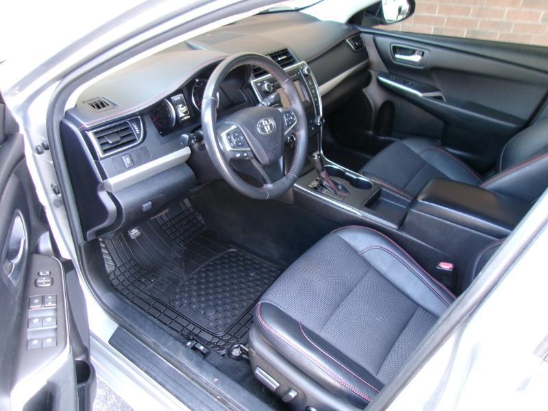 Toyota Camry SE 2017