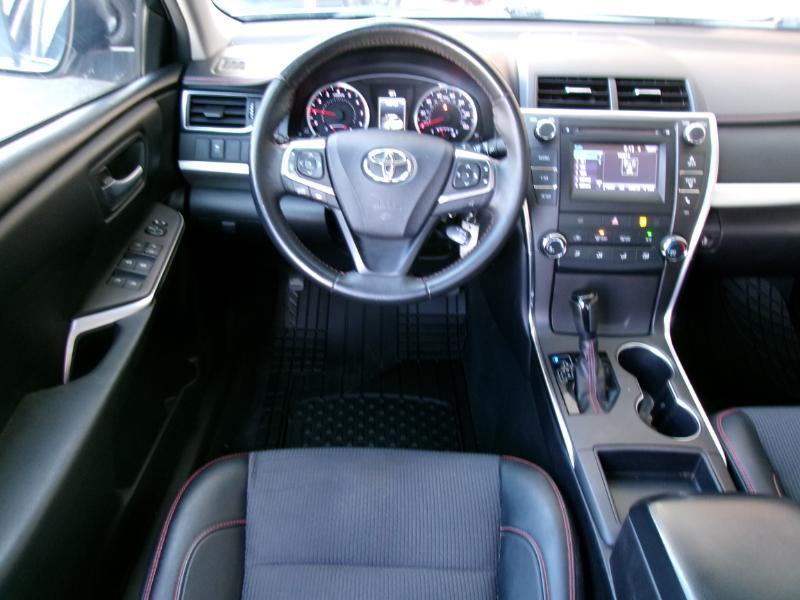 Toyota Camry SE 2017
