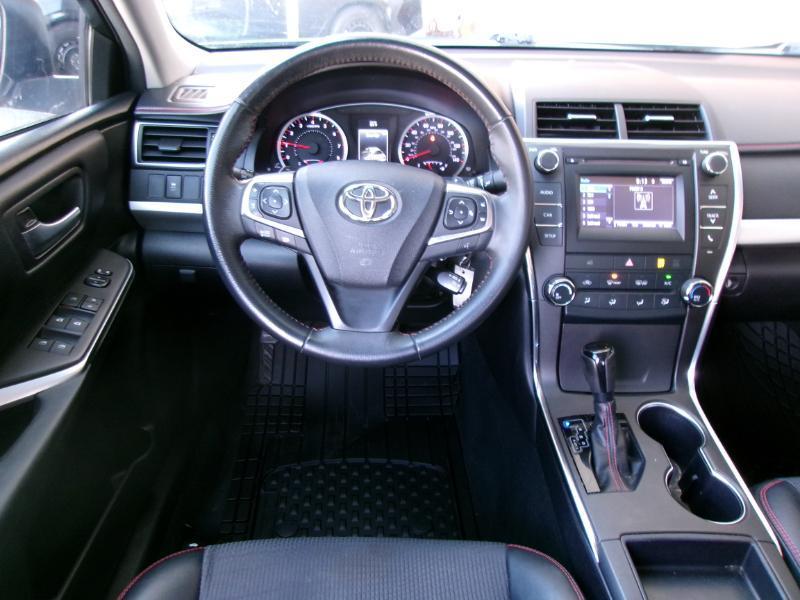 Toyota Camry SE 2017