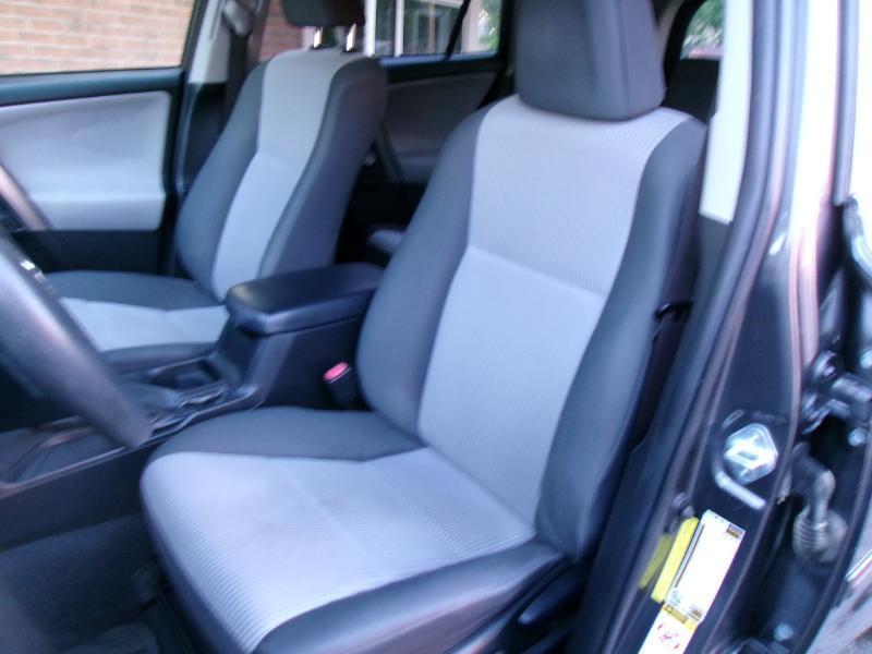 Toyota RAV4 LE FWD 2015
