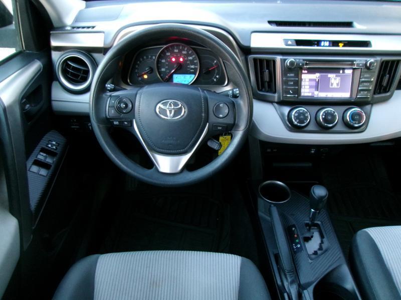 Toyota RAV4 LE FWD 2015