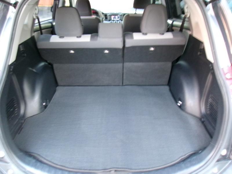 Toyota RAV4 LE FWD 2015