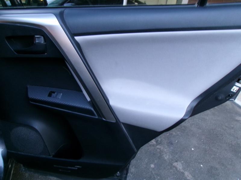 Toyota RAV4 LE FWD 2015