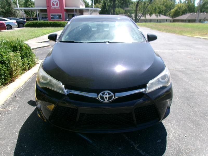 Toyota Camry SE 2017