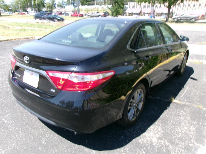 Toyota Camry SE 2017