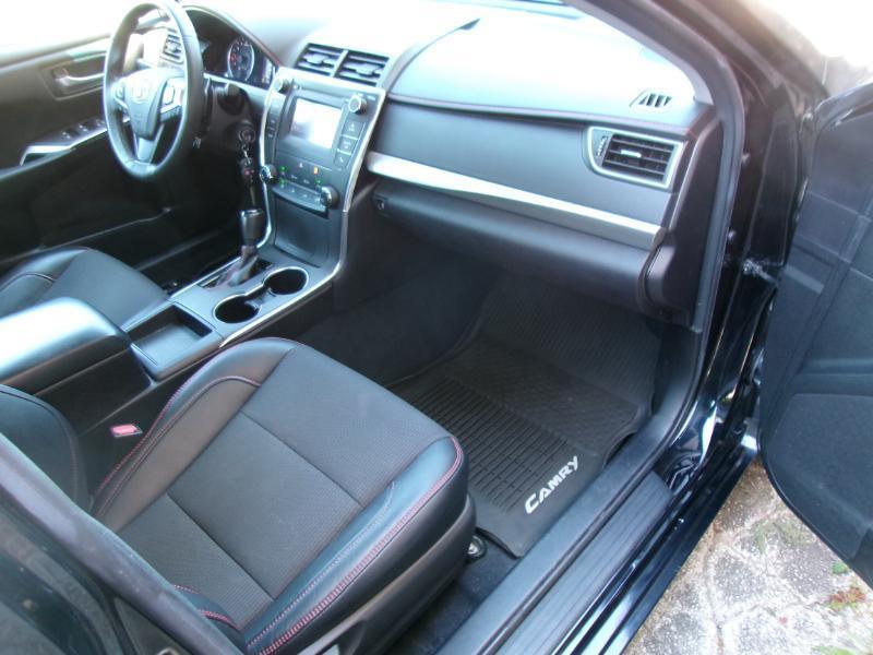 Toyota Camry SE 2017