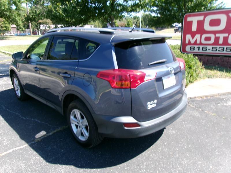 2013 Toyota RAV4 XLE - Photo 6