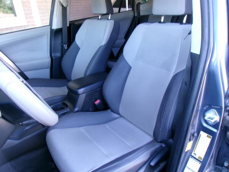 2013 Toyota RAV4 XLE - Photo 11