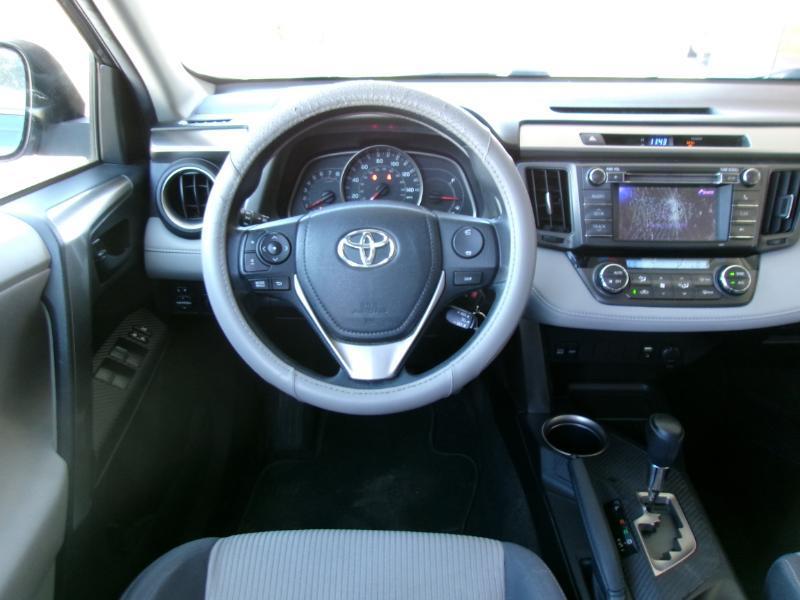 2013 Toyota RAV4 XLE - Photo 12