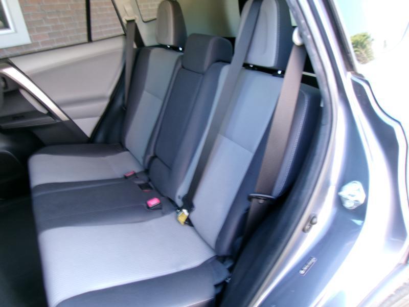 2013 Toyota RAV4 XLE - Photo 17