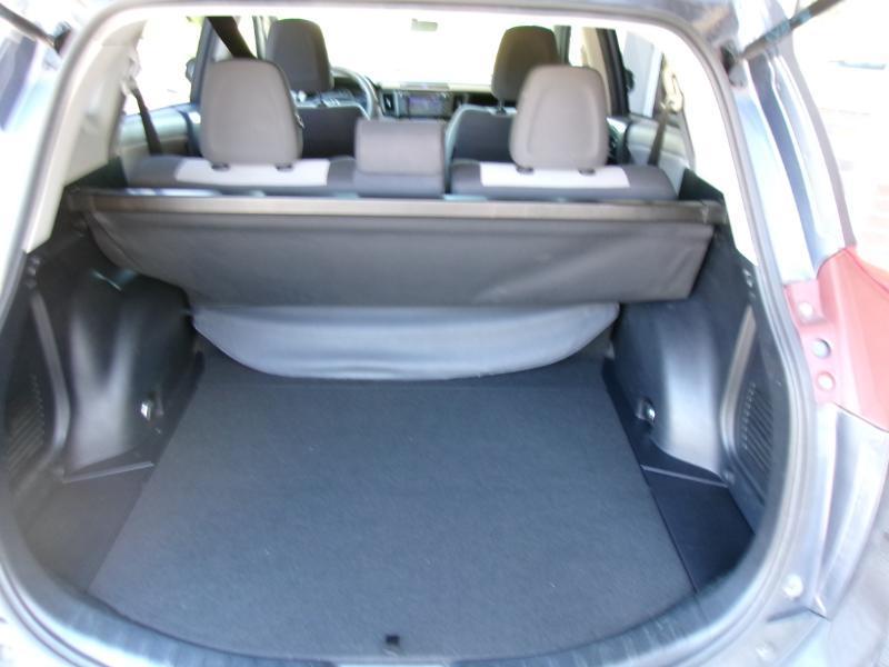 2013 Toyota RAV4 XLE - Photo 18