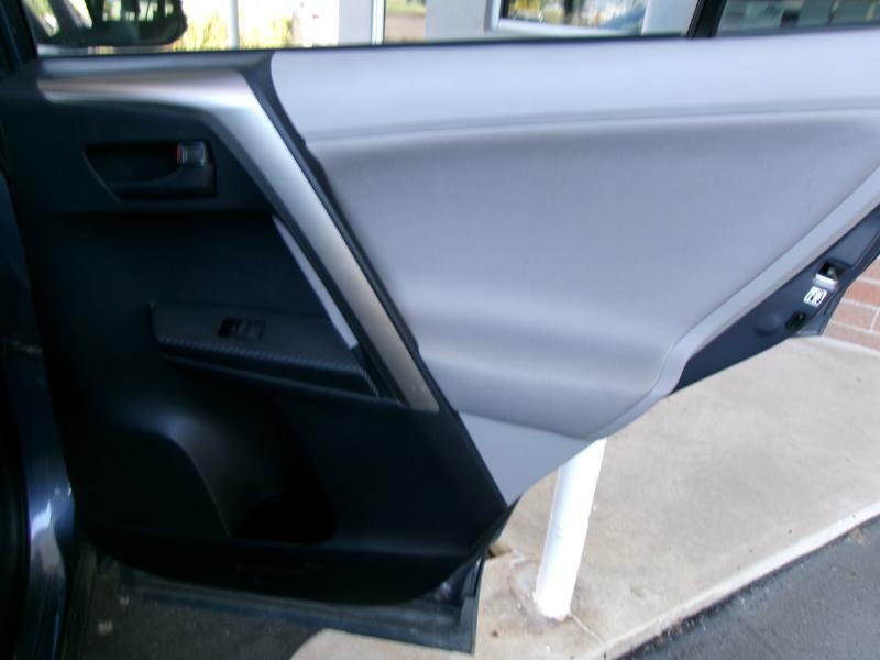 2013 Toyota RAV4 XLE - Photo 21