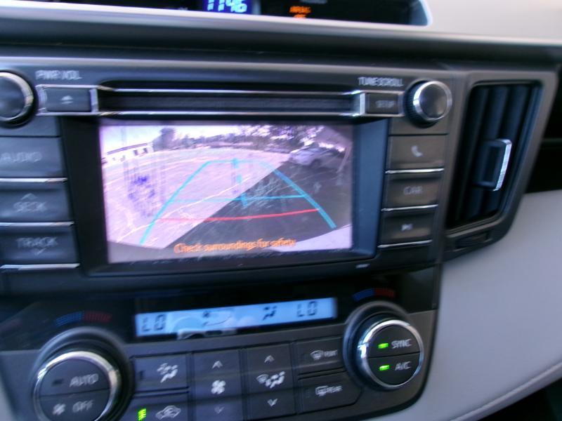 2013 Toyota RAV4 XLE - Photo 13