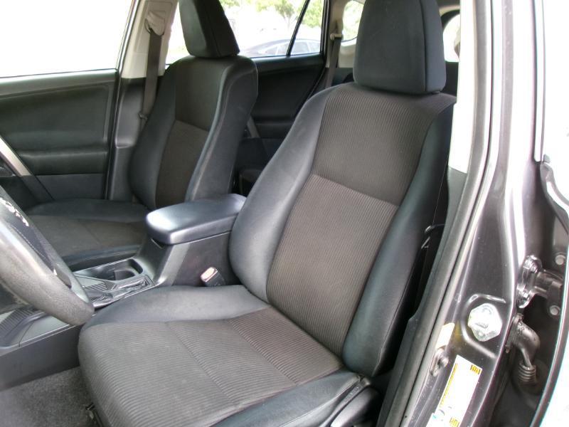 Toyota RAV4 LE AWD 2015