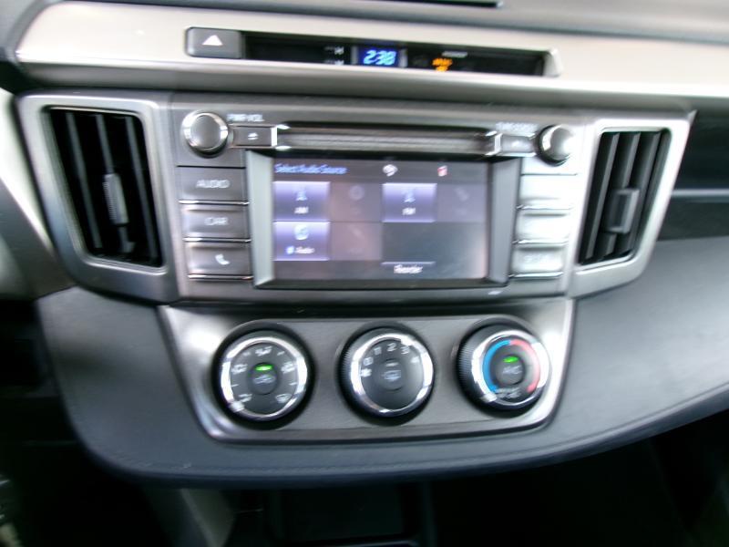 Toyota RAV4 LE AWD 2015