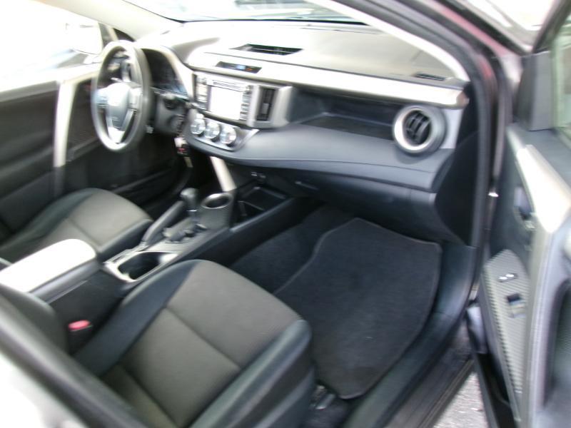 Toyota RAV4 LE AWD 2015