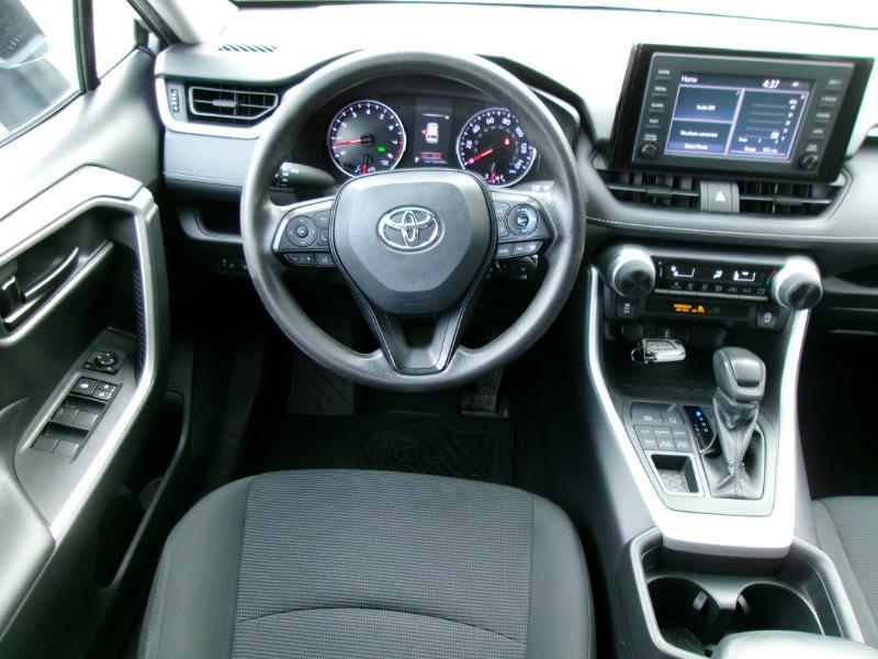 Toyota RAV4 LE AWD 2019