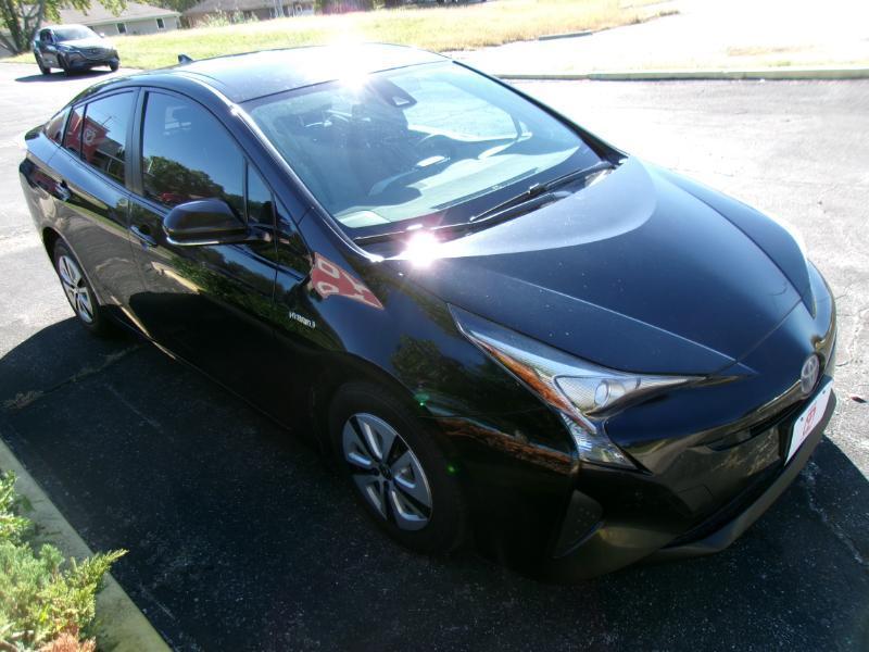 Toyota Prius Two 2017