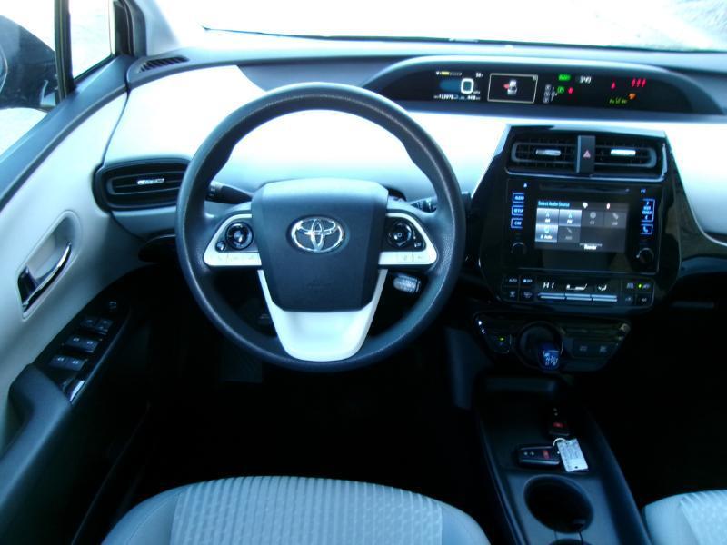 Toyota Prius Two 2017