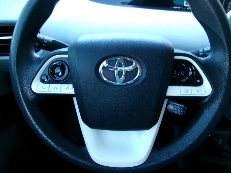 Toyota Prius Two 2017