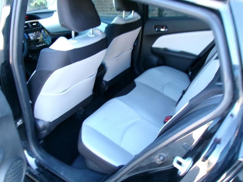 Toyota Prius Two 2017