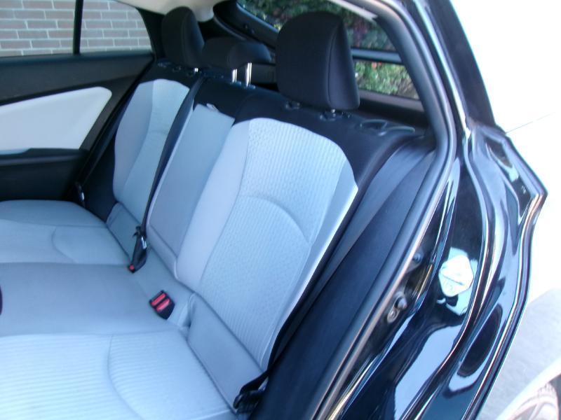 Toyota Prius Two 2017