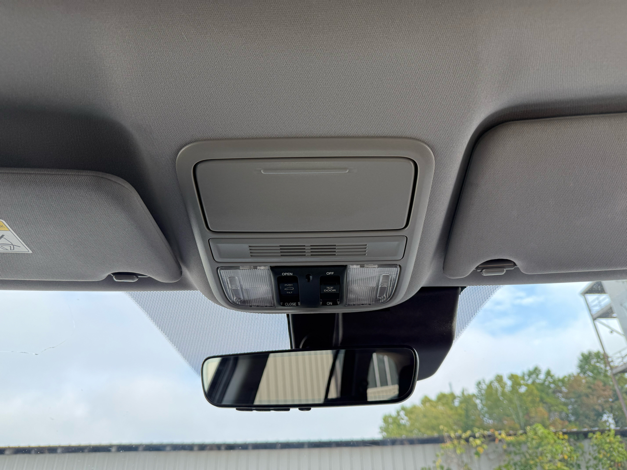 2021 Honda Pilot Special Edition photo 17