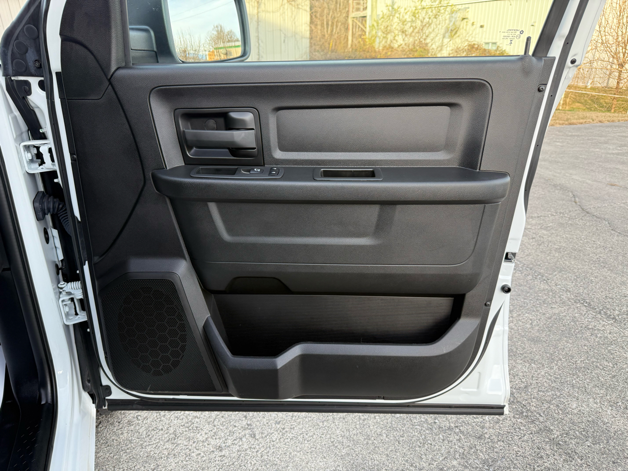 RAM 1500 Classic Tradesman 4x2 Crew Cab 5'7" Box 2023