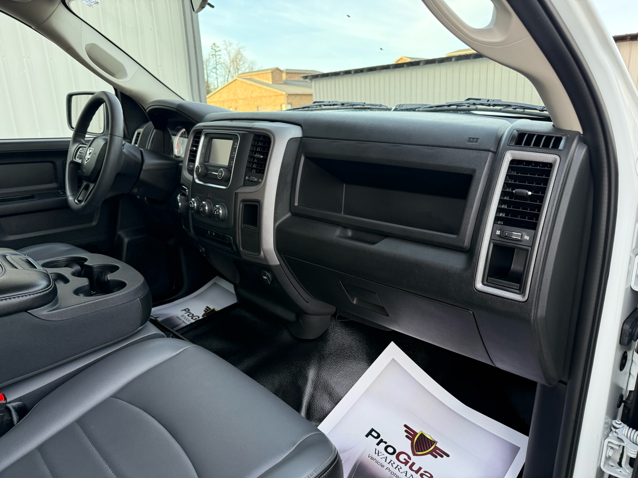 RAM 1500 Classic Tradesman 4x2 Crew Cab 5'7" Box 2023