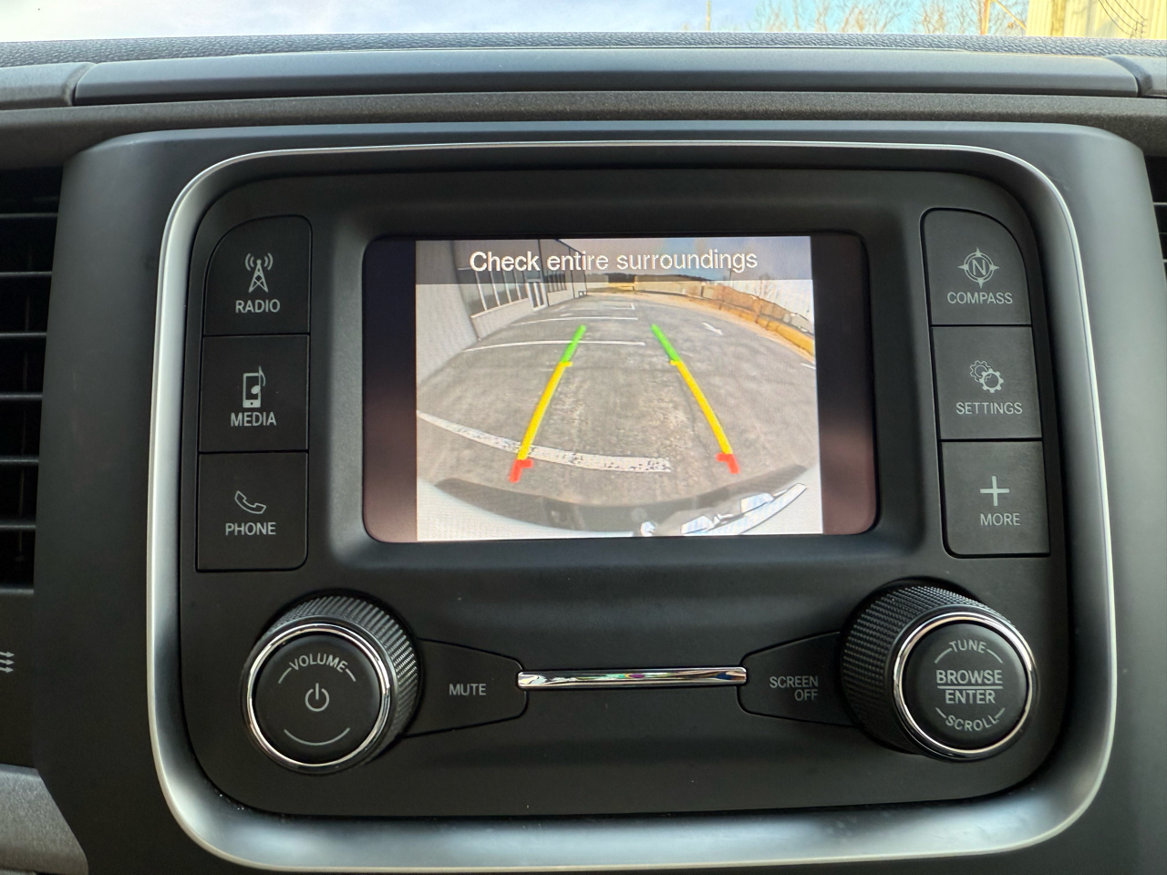 RAM 1500 Classic Tradesman 4x2 Crew Cab 5'7" Box 2023