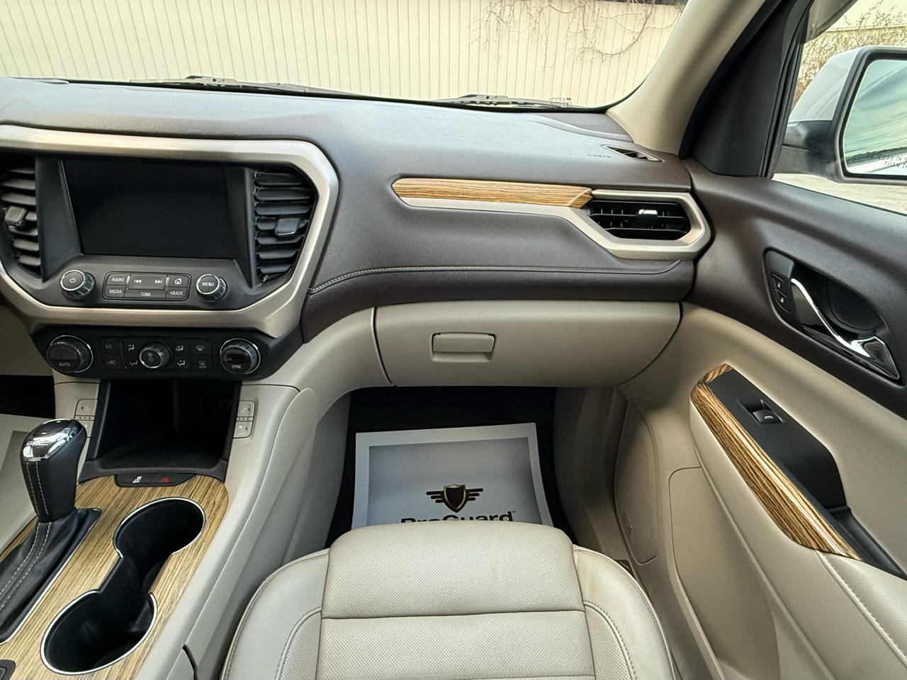 GMC Acadia Denali 2017