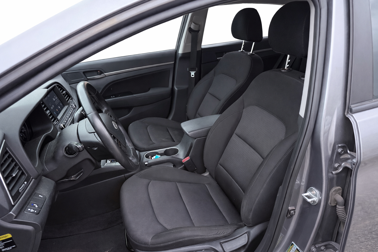 Hyundai Elantra  2018