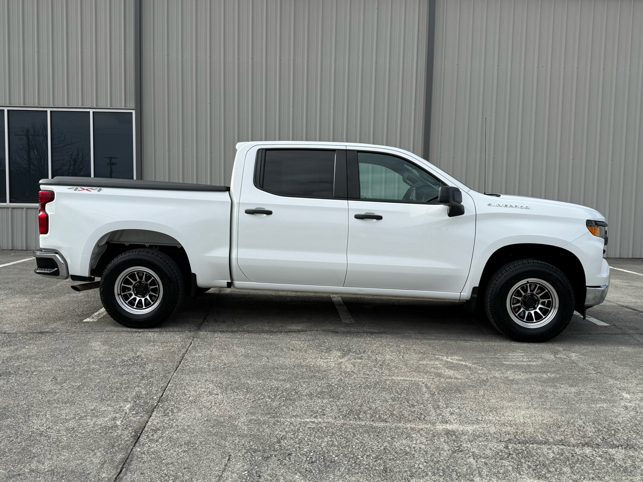 Chevrolet Silverado 1500 4WD Crew Cab 147" Work Truck 2023