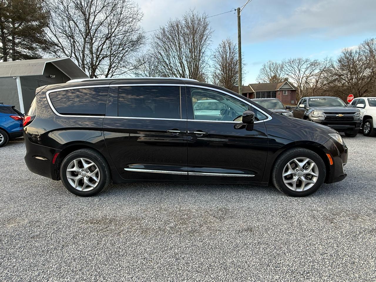 Chrysler Pacifica  2018