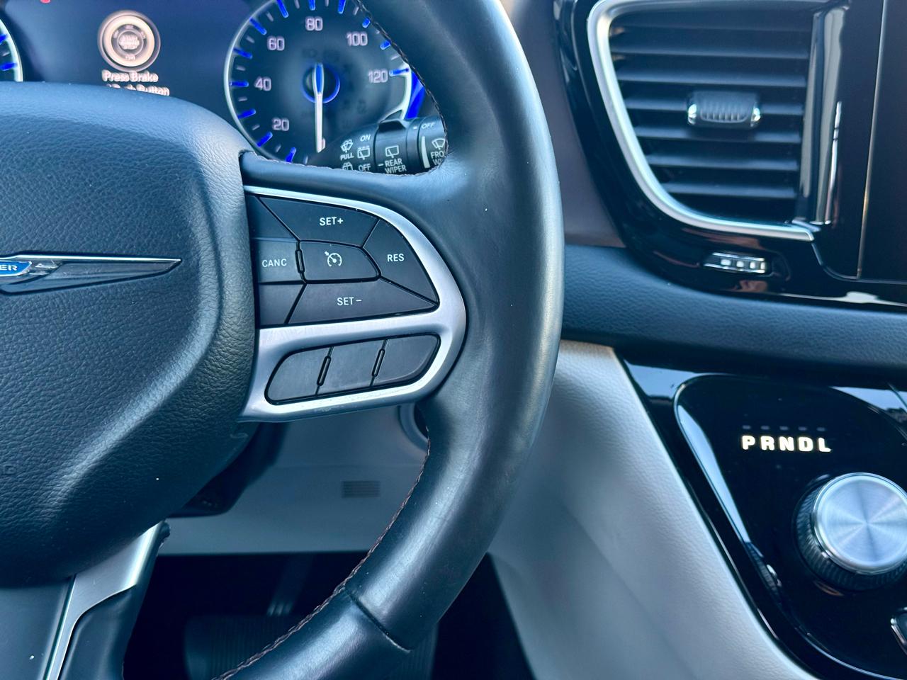 Chrysler Pacifica  2018