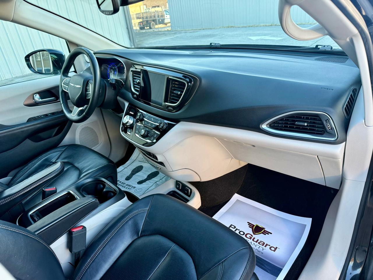 Chrysler Pacifica  2018