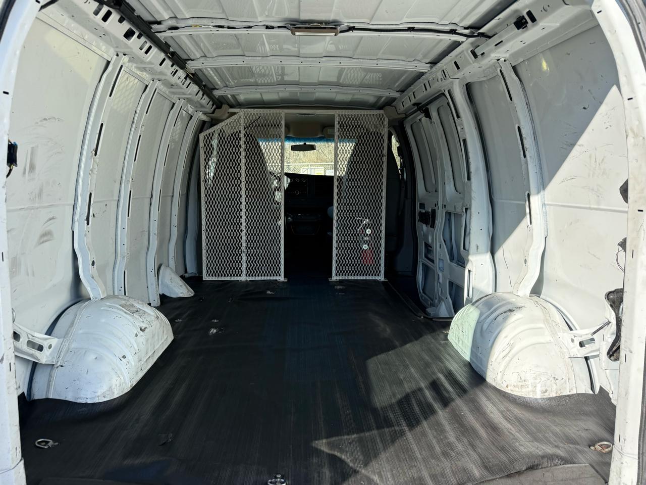 Chevrolet Express Cargo Van RWD 2500 135" 2018