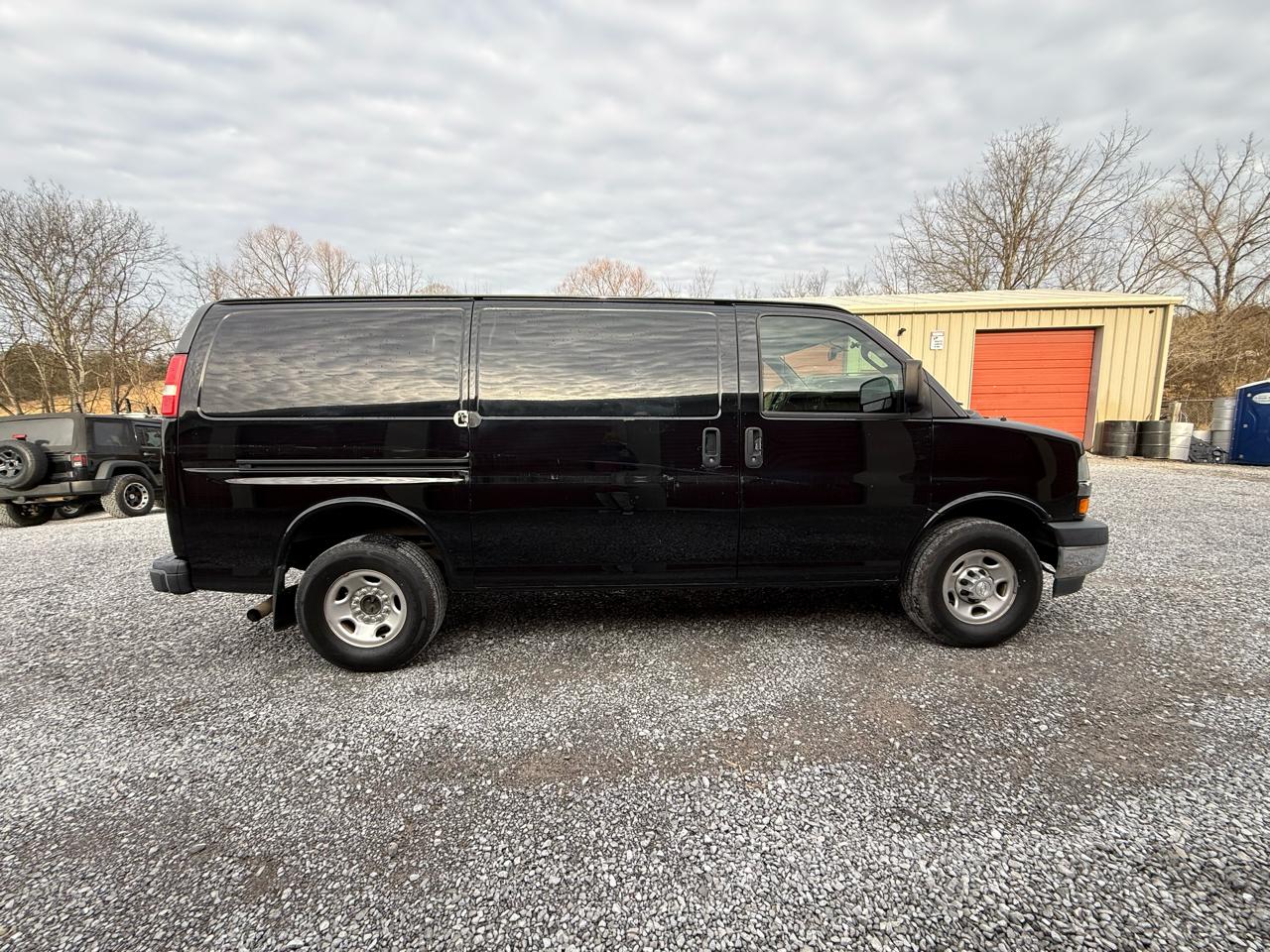 Chevrolet Express Cargo Van RWD 2500 135" 2018