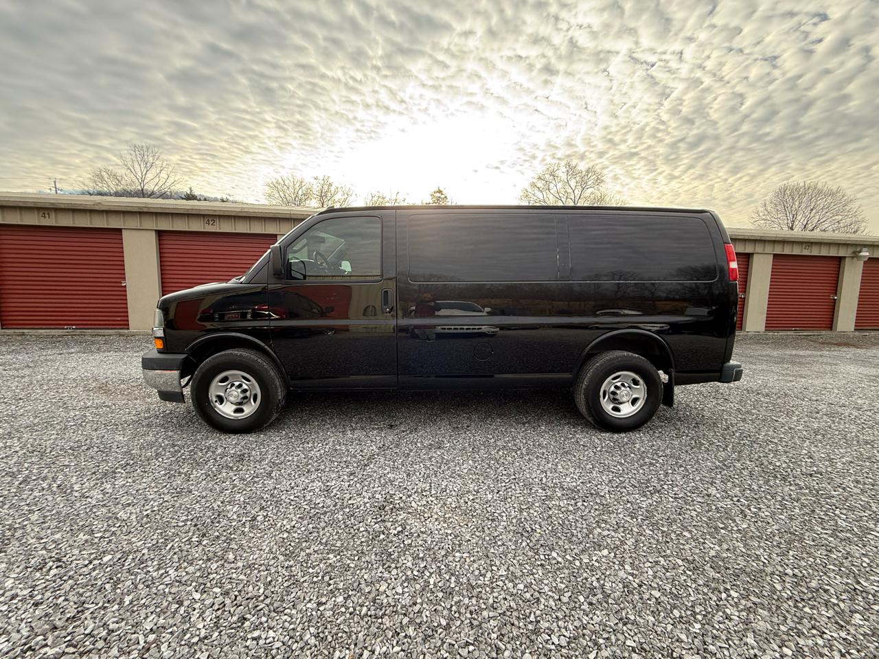 Chevrolet Express Cargo Van RWD 2500 135" 2018