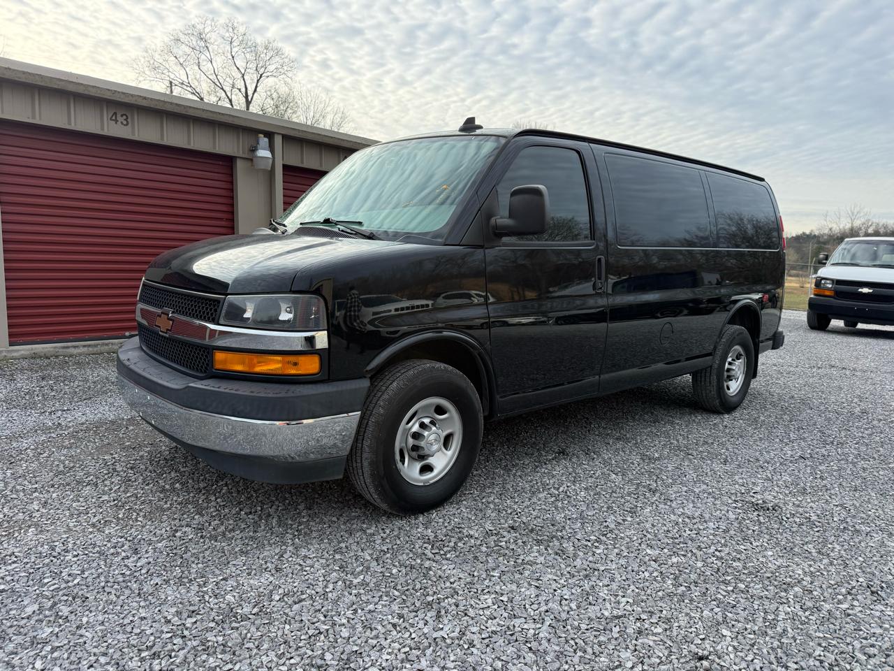 Chevrolet Express Cargo Van RWD 2500 135" 2018