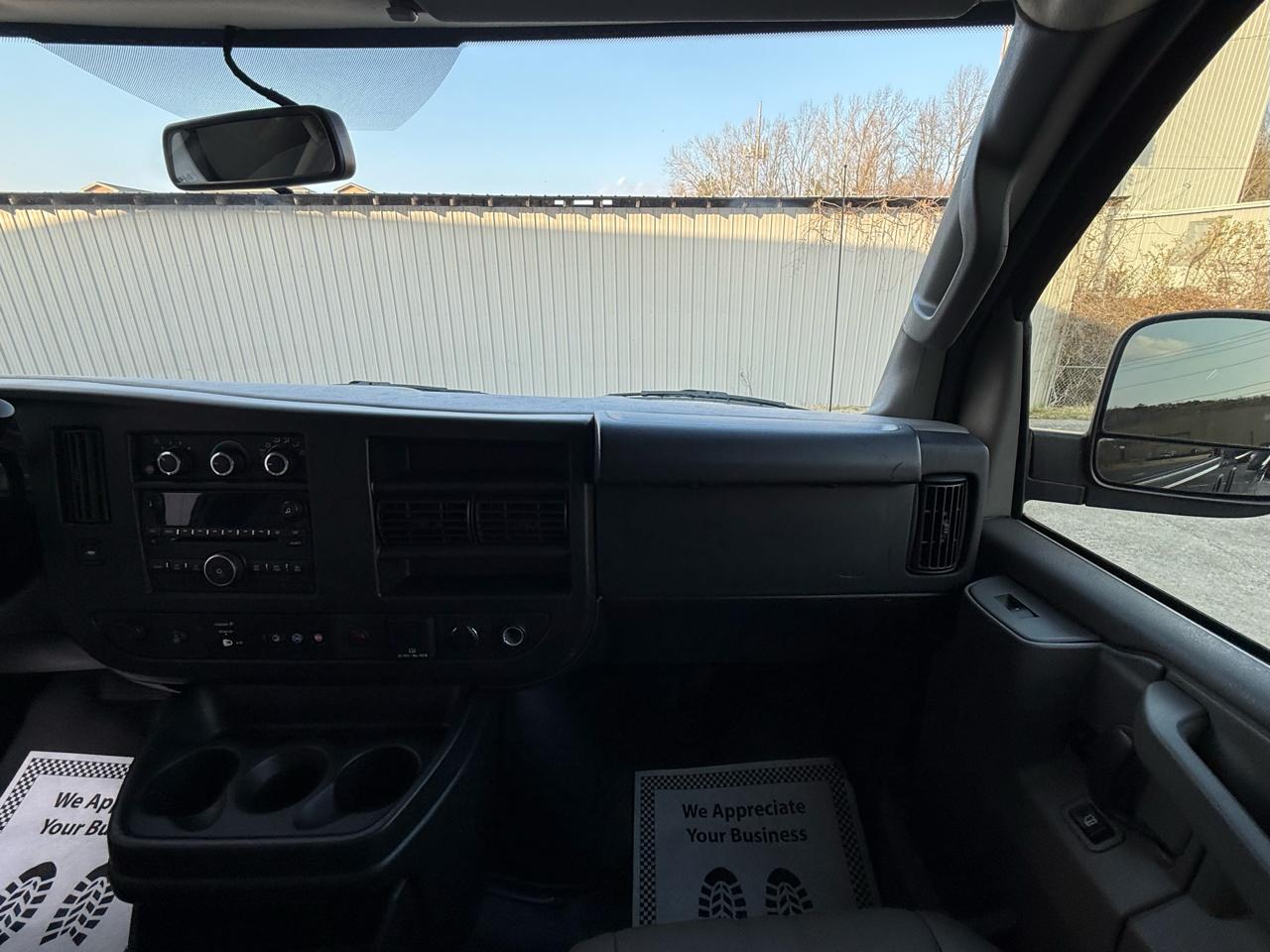 Chevrolet Express Cargo Van RWD 2500 135" 2018