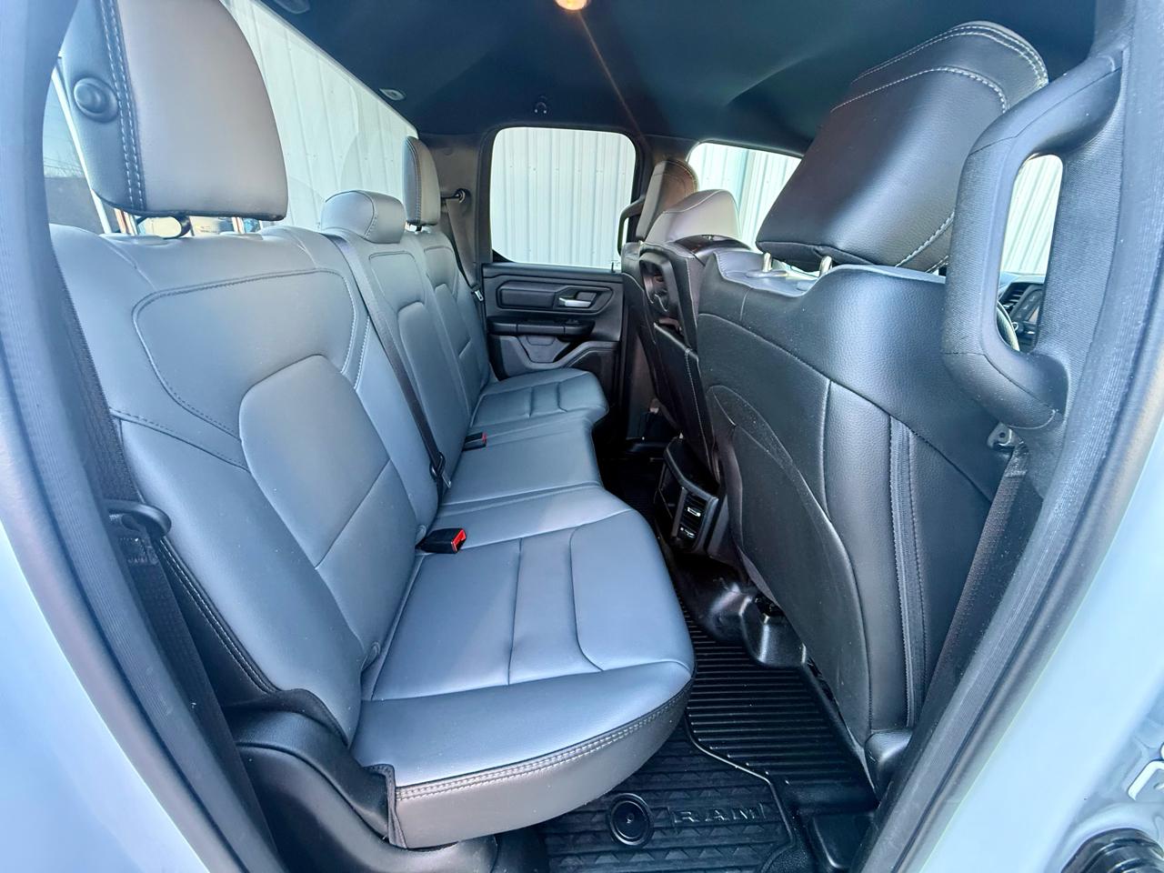 RAM 1500 Tradesman 4x4 Quad Cab 6'4" Box 2022